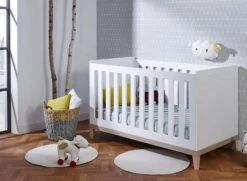 Lit Bébé évolutif 70x140 VOLT – Blanc/Hêtre